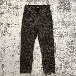 Lululemon Wunder Under Crop Luon